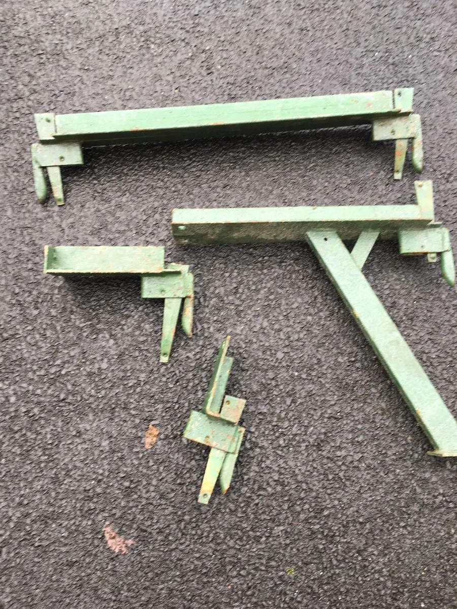 Scaffolding components - Image 1