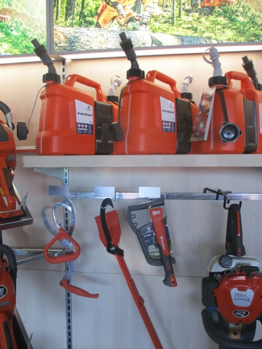 husqvarna chain saws, clothing,log grabs - Image 3