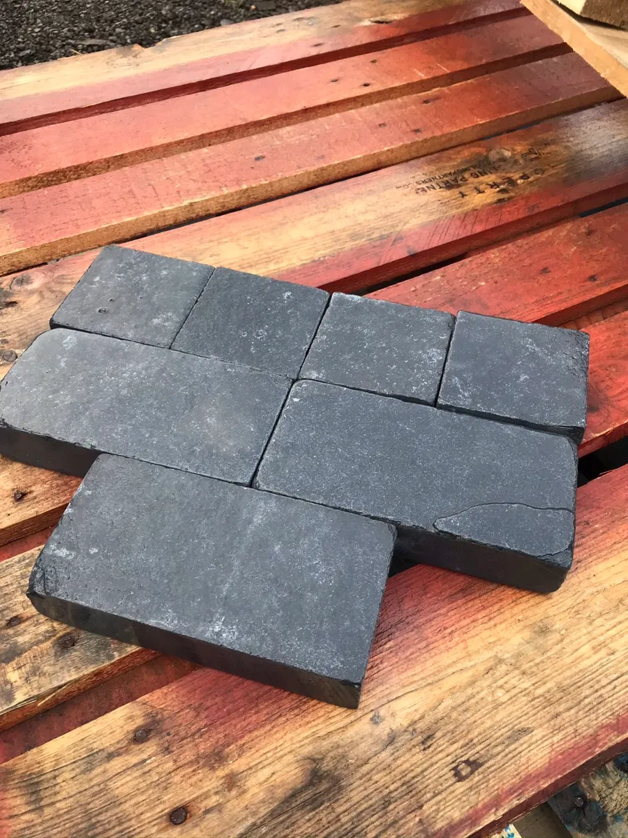 Tumbled Limestone cobbles - Image 1