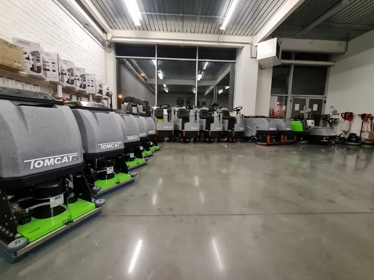 Tomcat Commercial cleaning equipment - Image 2