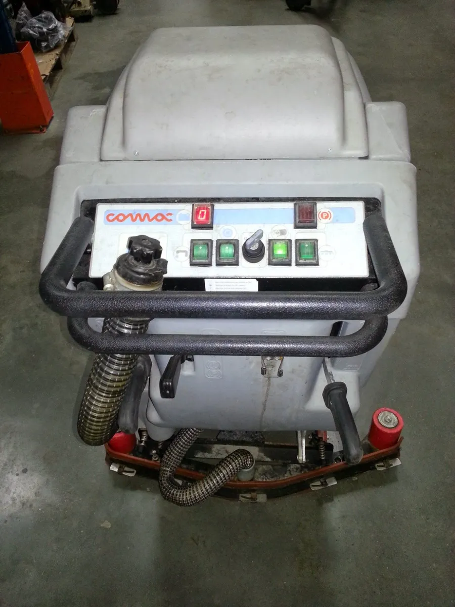 Comac walk behind scrubber dryer - Image 2