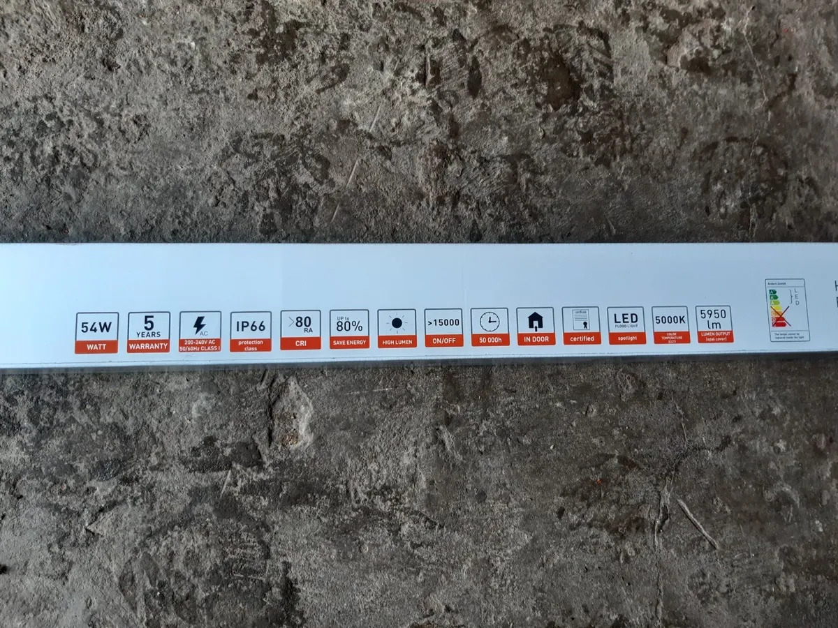 5ft LED fluorescent  light - Image 4