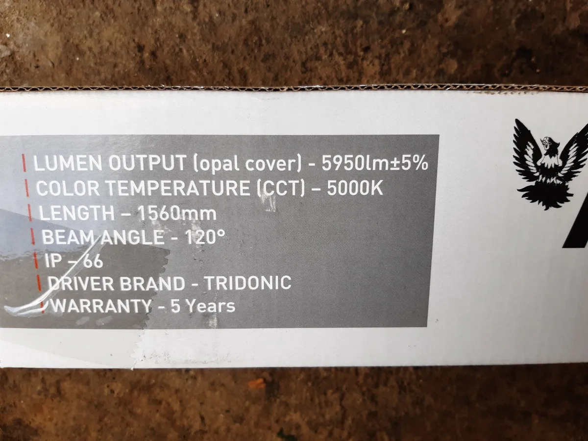 5ft LED fluorescent  light - Image 2