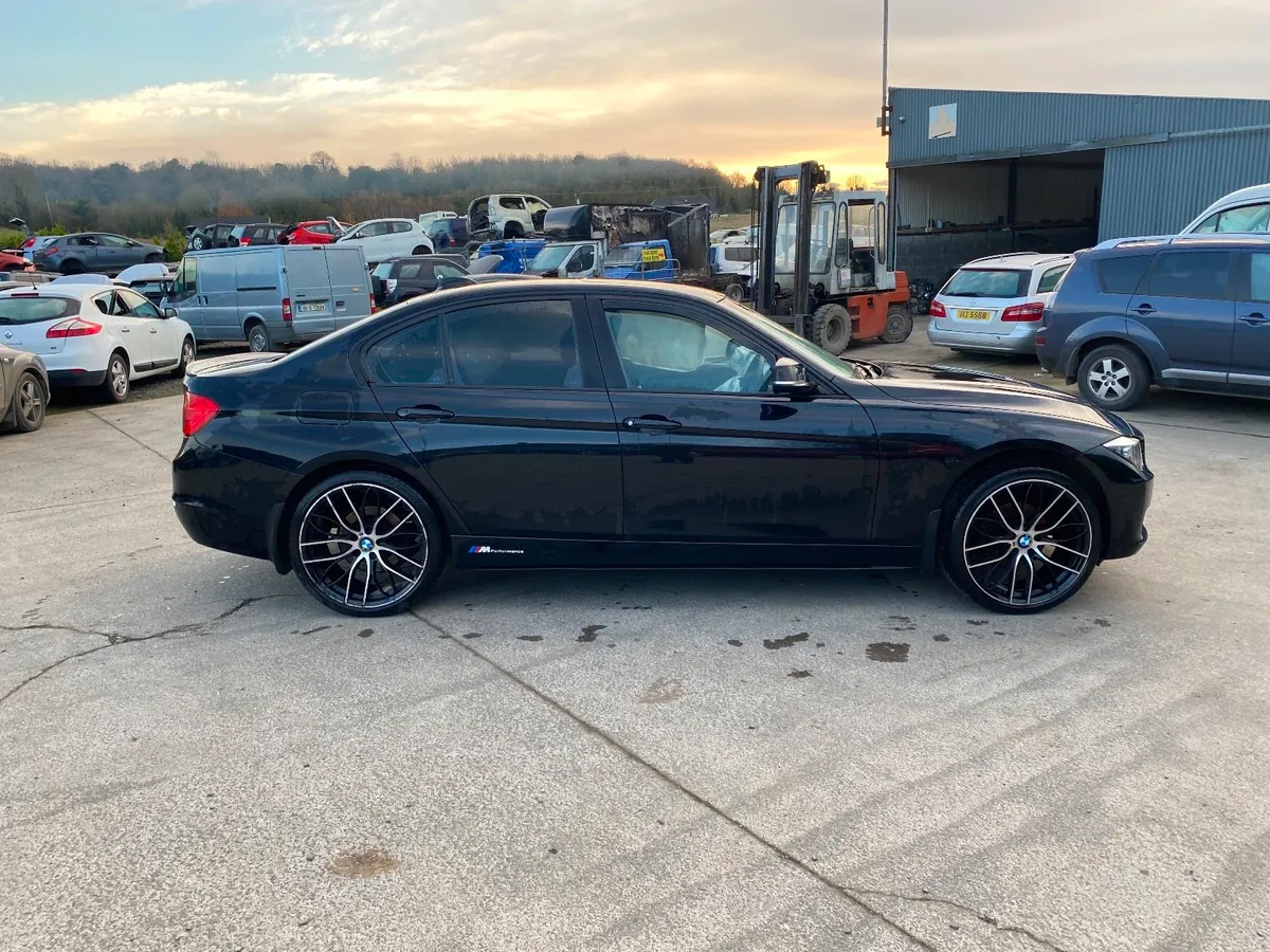 2014 BMW 320 D - Image 3