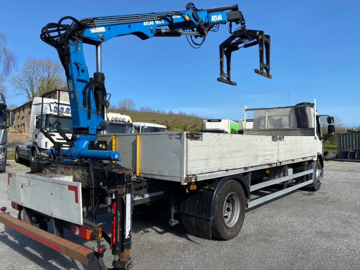 2013 DAF LF 55-220 dropside crane truck - Image 3