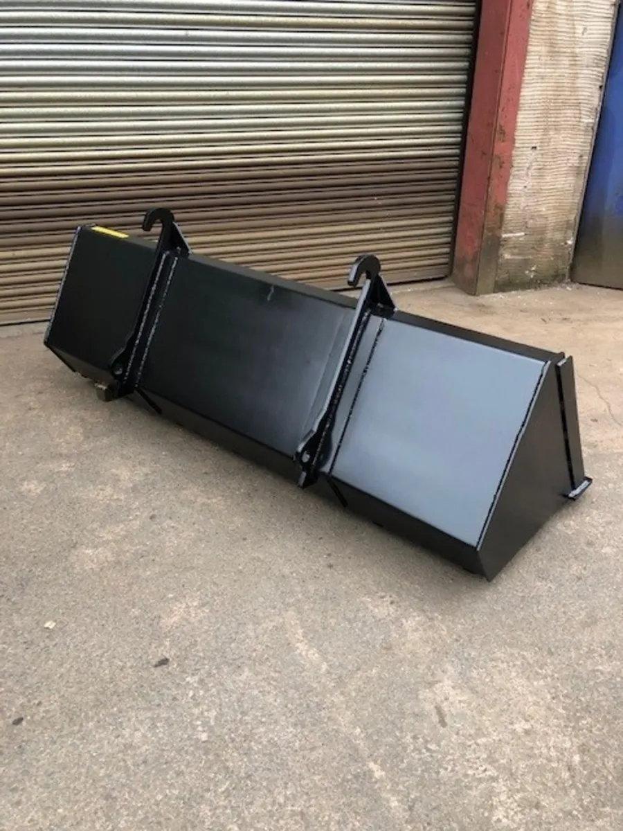 7ft 6'' JCB Qfit Bucket - Image 3