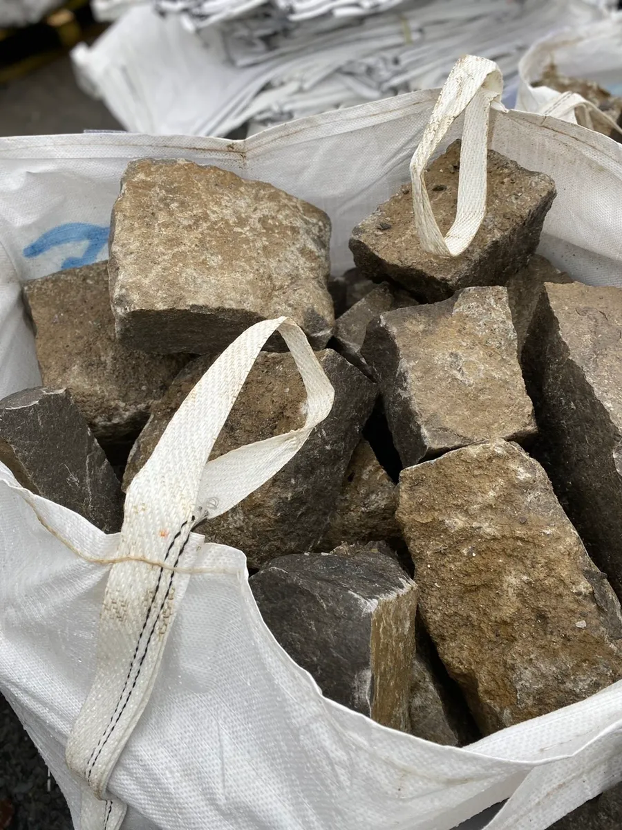 Old Salvage White Limestone Quoins / Cornerstones - Image 4