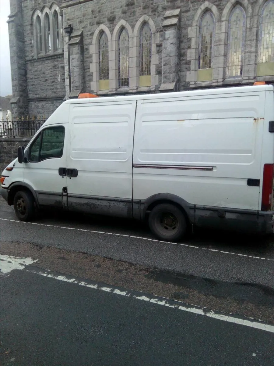 Iveco daily's for breaking - Image 4