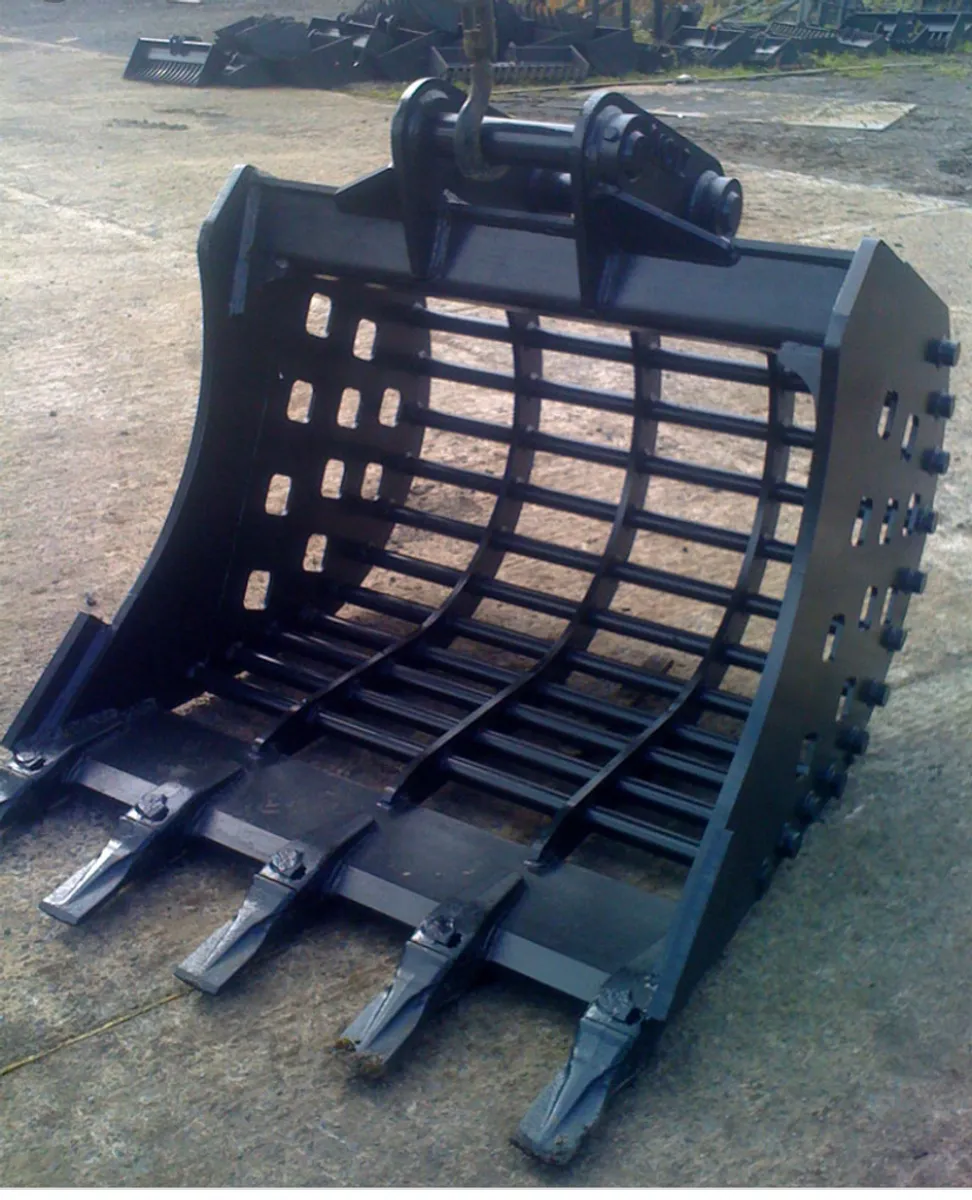 Attachment Hire,  Riddle Buckets. - Image 1