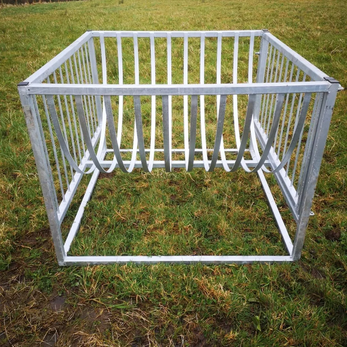 Bale Cradles with gate. Fully galv. Bale Feeder. - Image 1