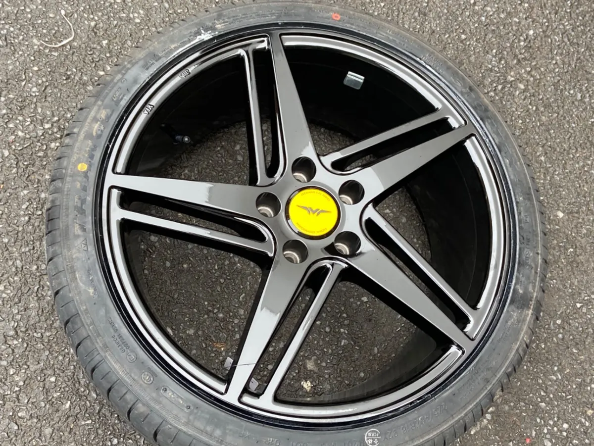 18” Veemann vfs31 gloss black - Image 1