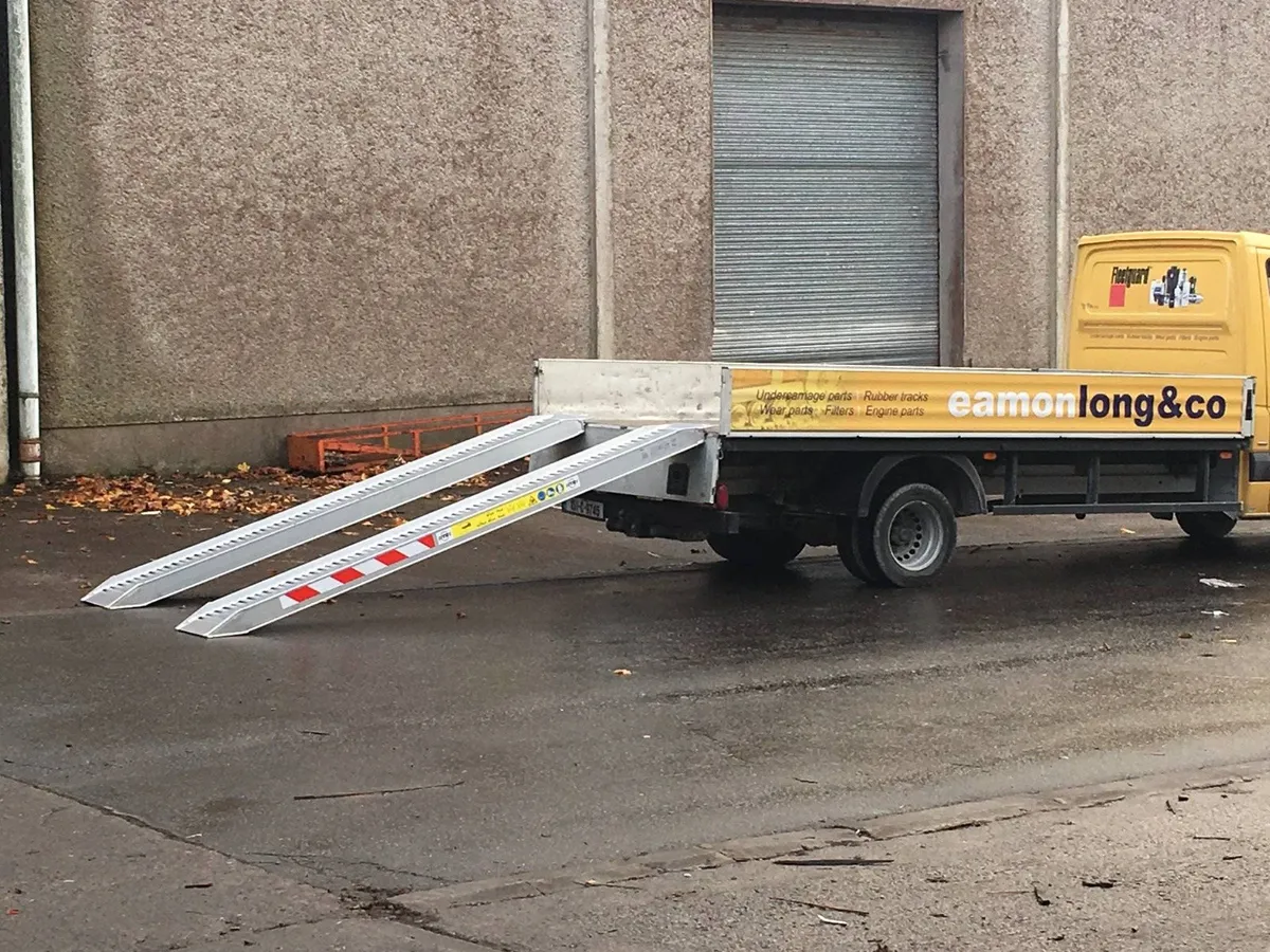 Aluminium Loading Ramps. - Image 2
