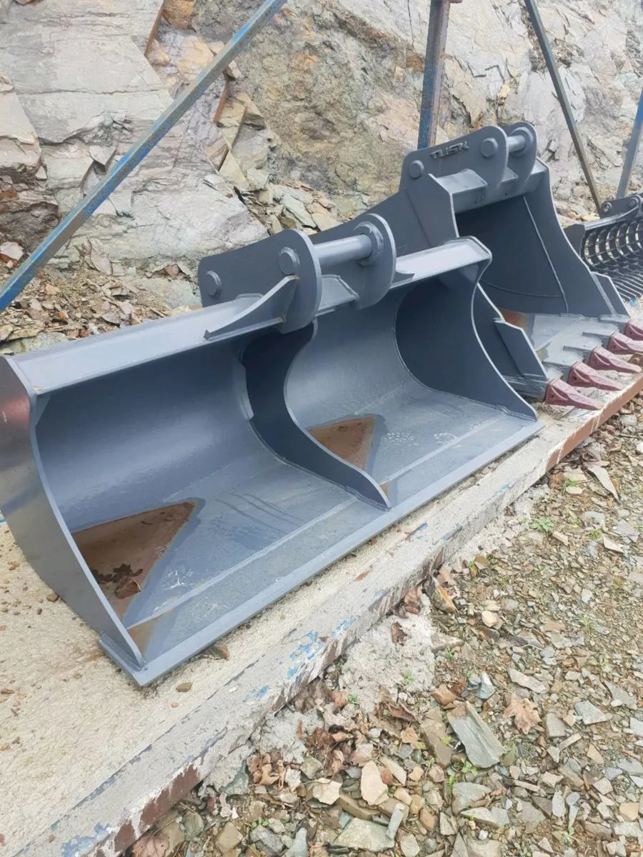 New 6ft grading bucket - Image 1