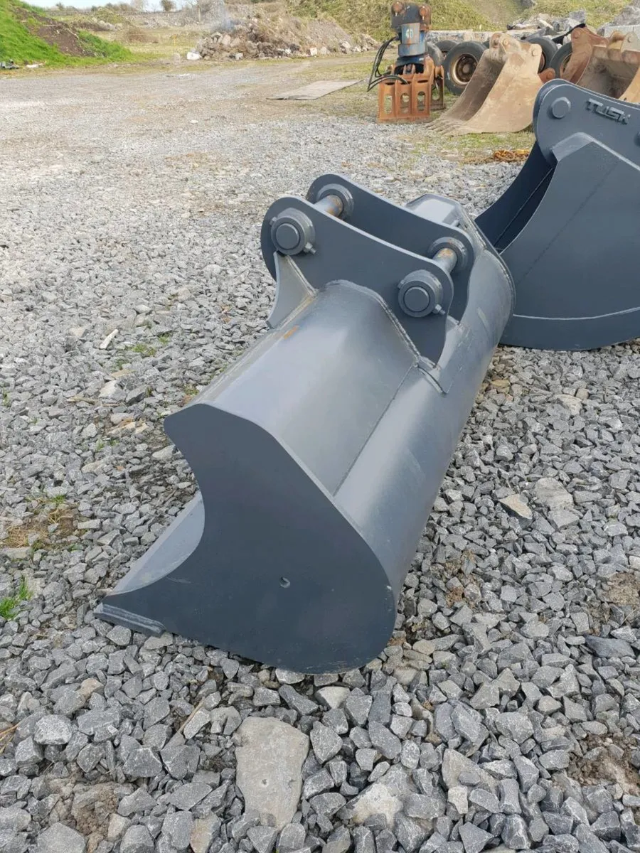 New 6ft grading bucket - Image 2