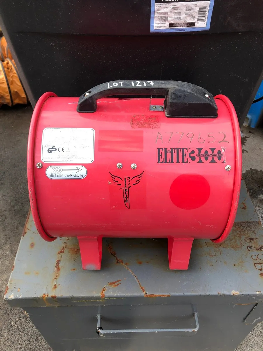 30cm (12 inches) air mover. - Image 1