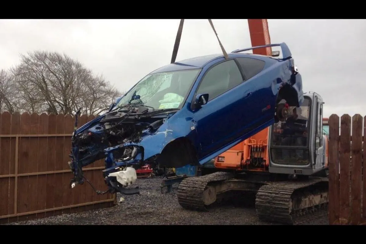 Honda integra type r dc5's breaking - Image 1