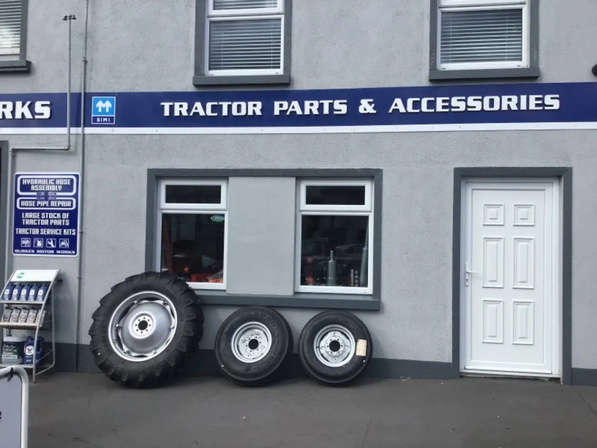 Massey Ferguson tractor parts o - Image 2