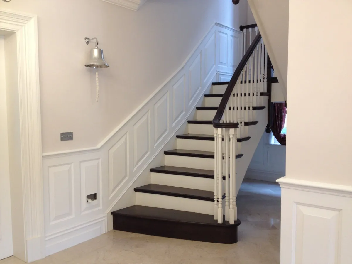 Raised wall panelling - Image 2