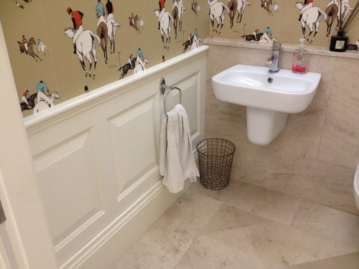 Raised wall panelling - Image 4