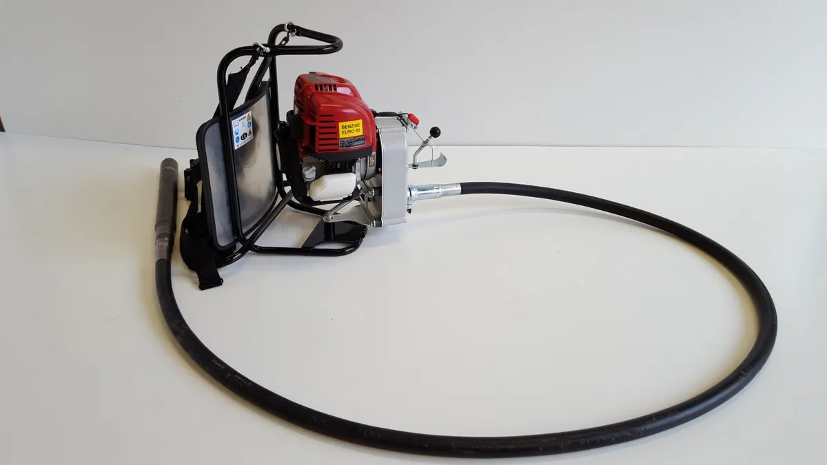 Backpack concrete vibrating poker - Image 1