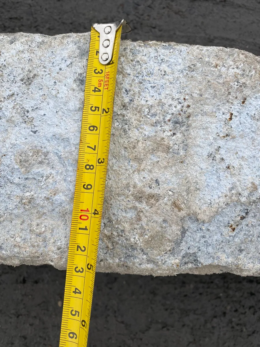 Old Salvage Granite Driveway Kerbstones - Image 4