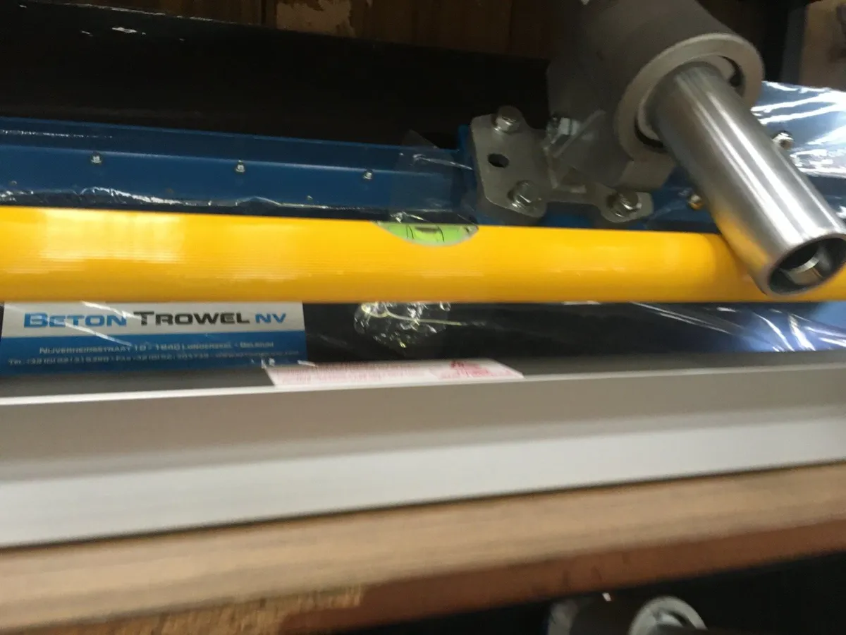 AUSSIE SCREEDS 1.5M , 2.4M AND 3Mt . METRIX EQT - Image 3