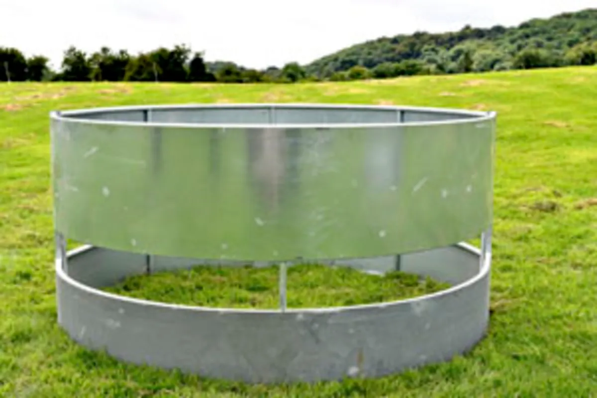 Sheep feeding, troughs, hayracks and ring feeders! - Image 4