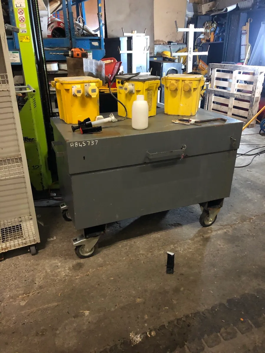 Various job boxes - Image 1