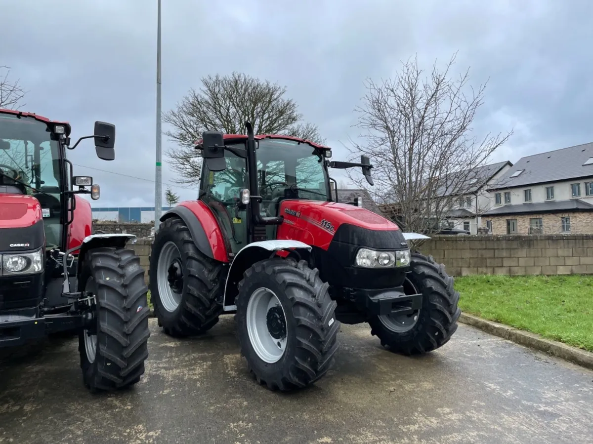 FULL RANGE OF CASEIH TRACTORS - Image 2