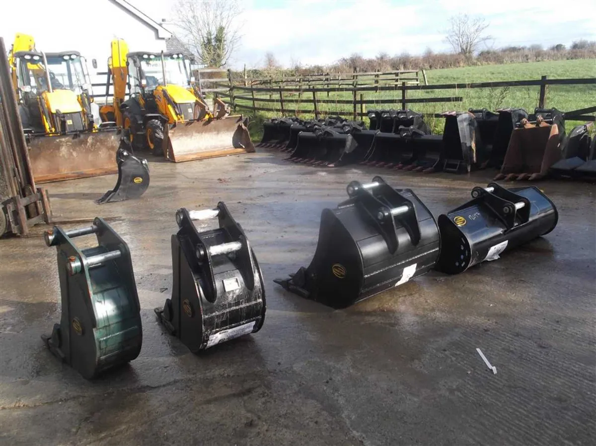 NEW  HITACHI EX 60/70/80 -1-2-3-5  BUCKETS - Image 4