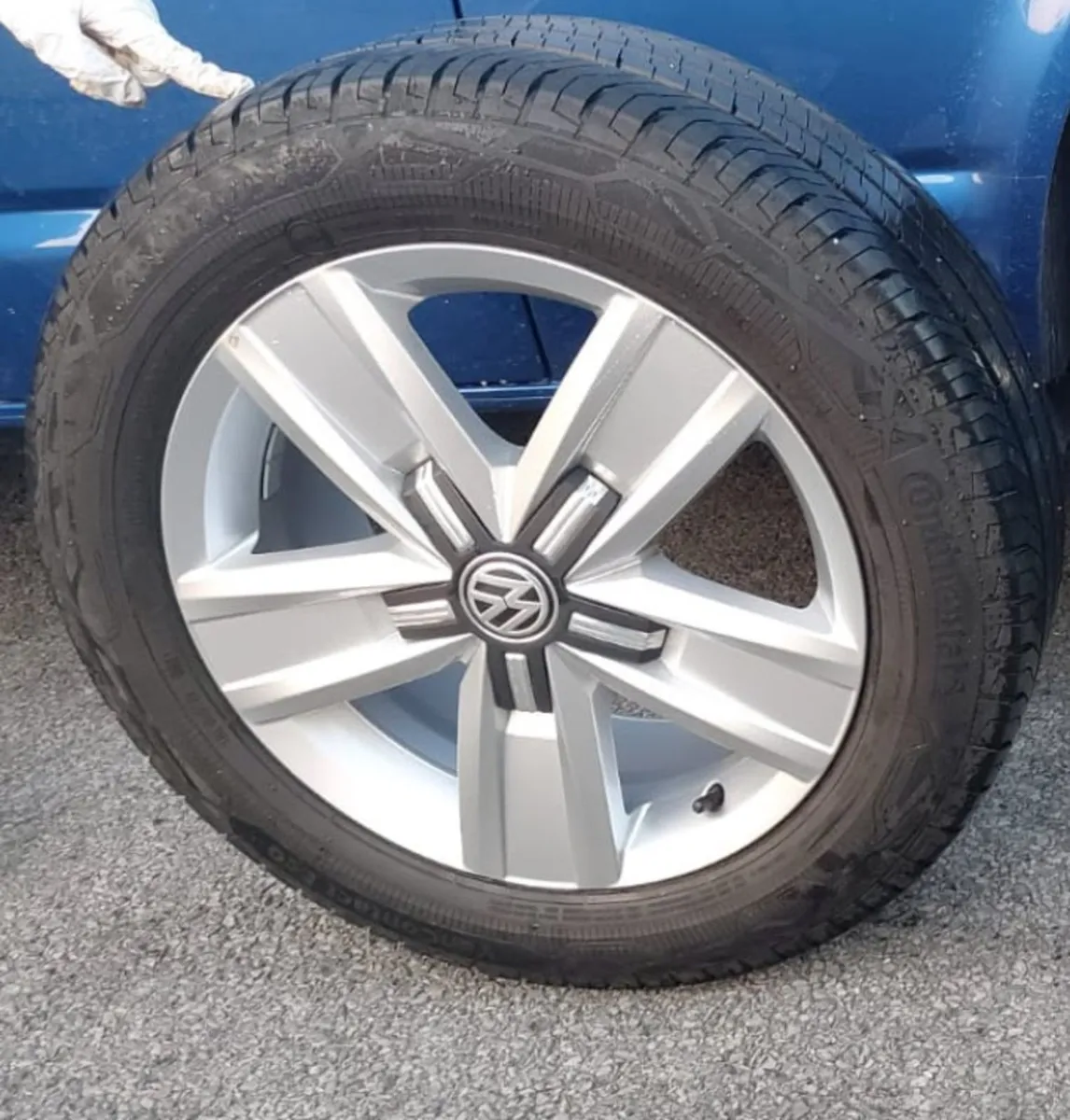 VW T6.1 (New)Transporter Genuine 17"Alloys - Image 1