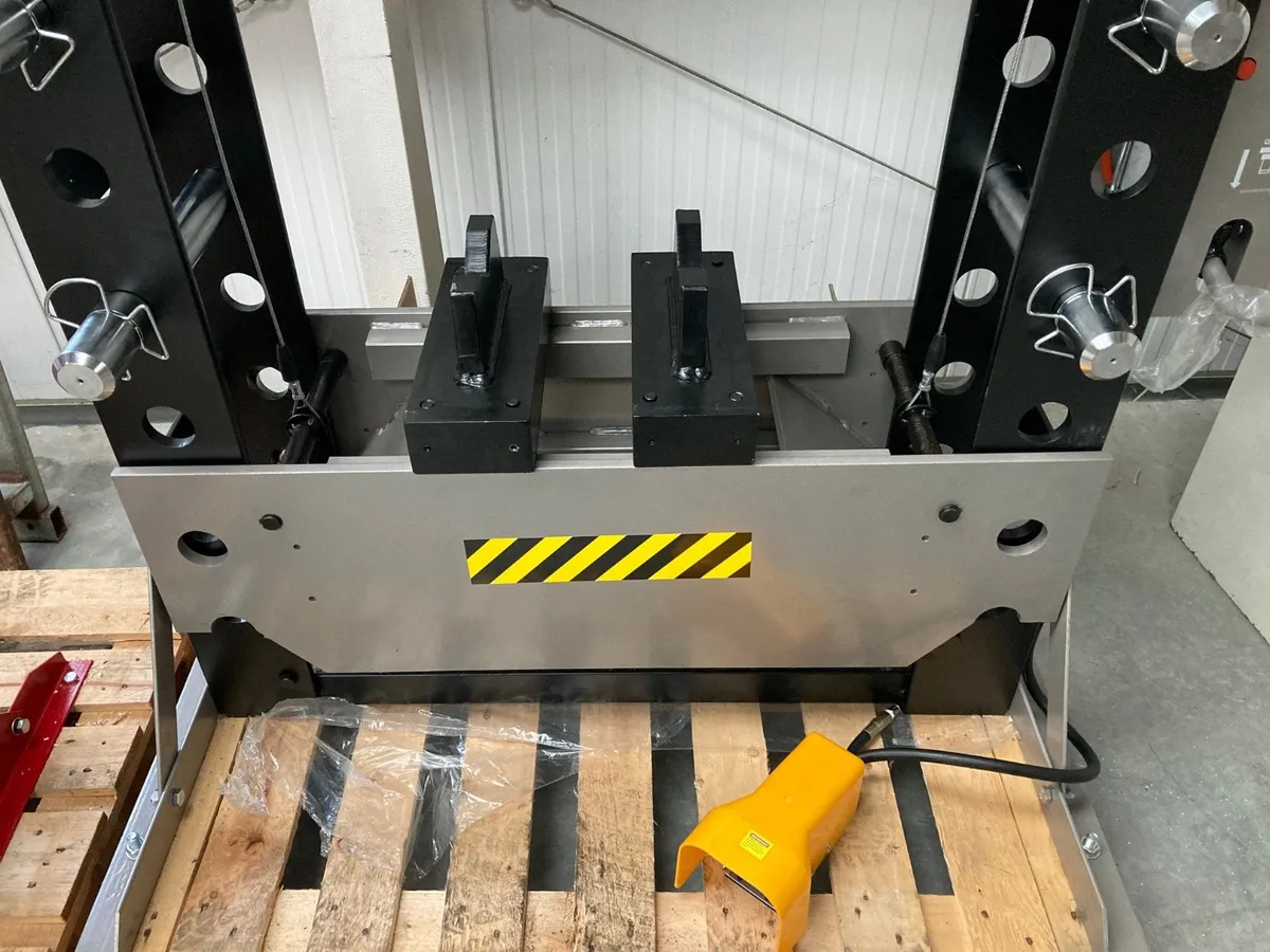 Hydraulic Shop Press 100Ton  Heavy Duty - Image 3
