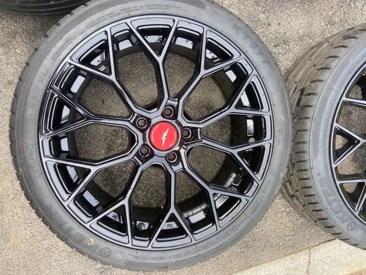 18” gloss black Veemann 5x112 used ( as new )