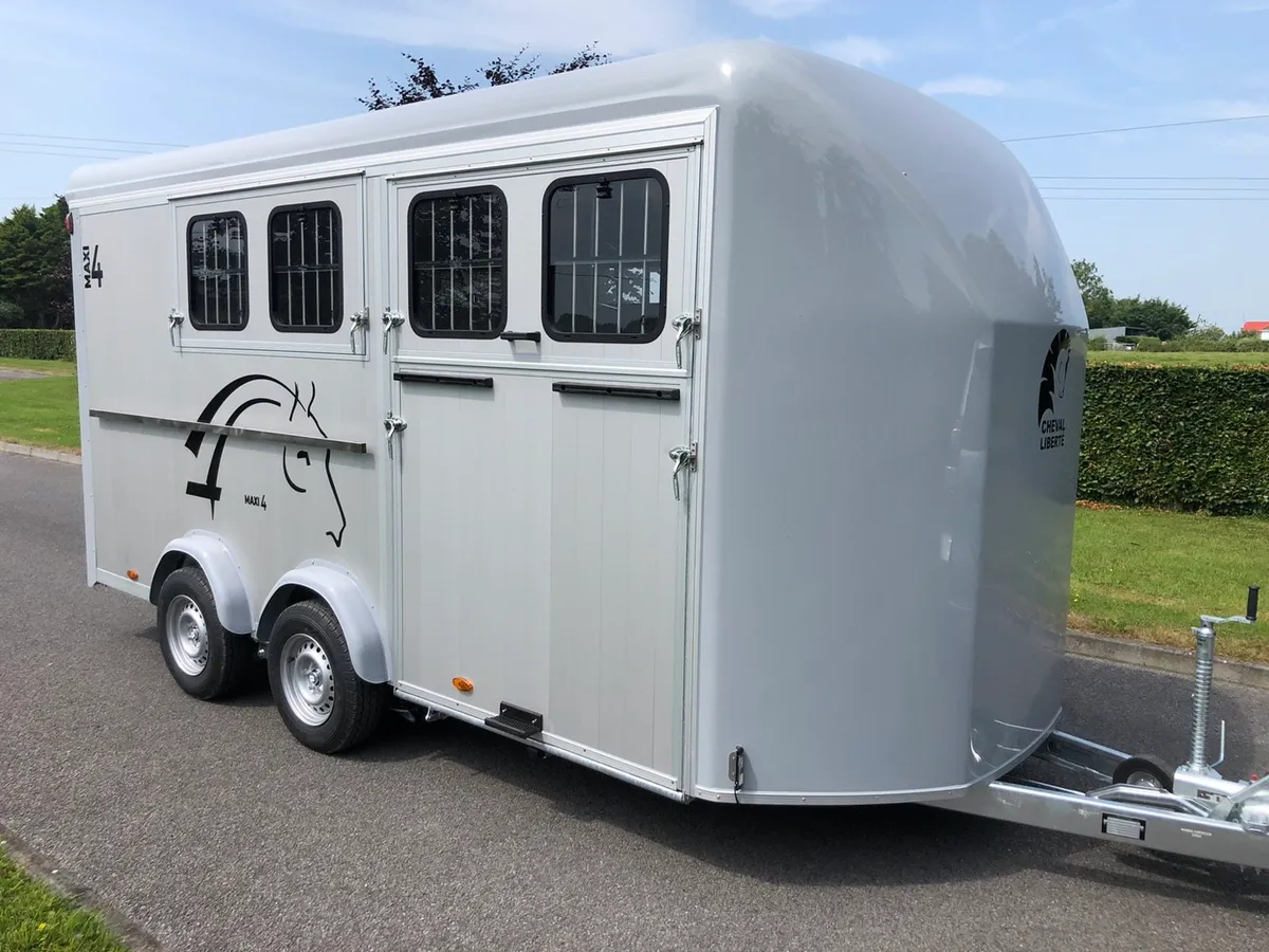 New cheval Liberte maxi 4 horse trailer - Image 1