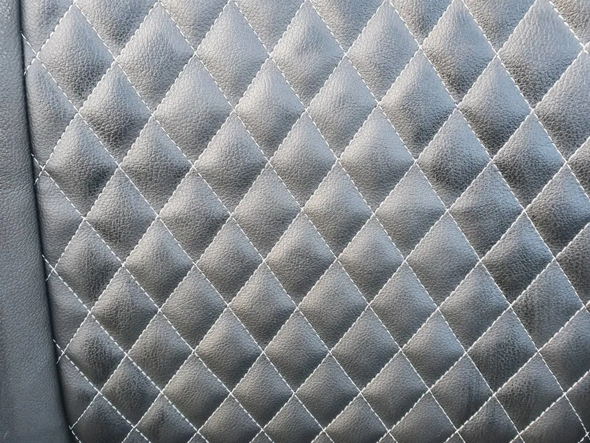 Classic car seat upholstery - Image 3