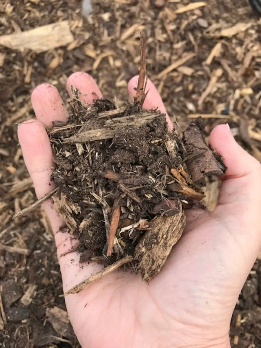 Brown Bark Mulch - Image 2