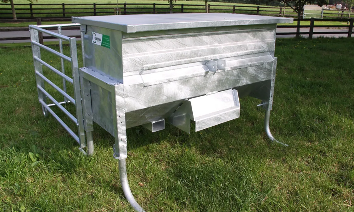 8ft Condon calf creep feeder - Image 2