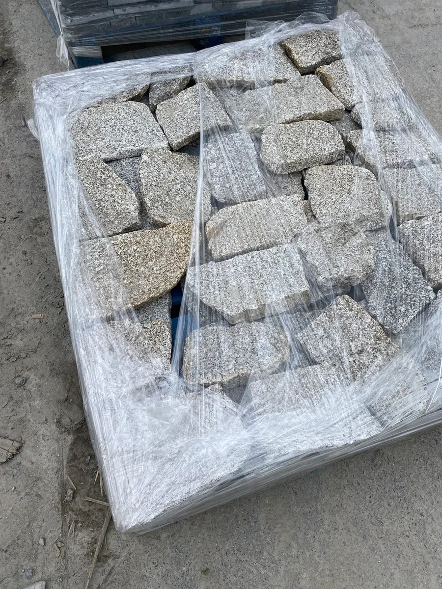 Wicklow Granite Thinstone Cladding Random Oatmeal - Image 3