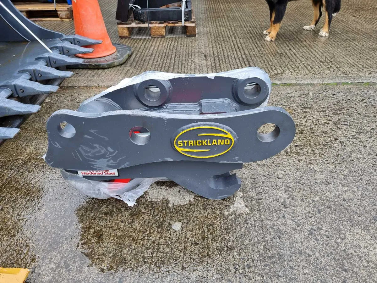 New 13T Hydraulic hitch in stock - Image 2