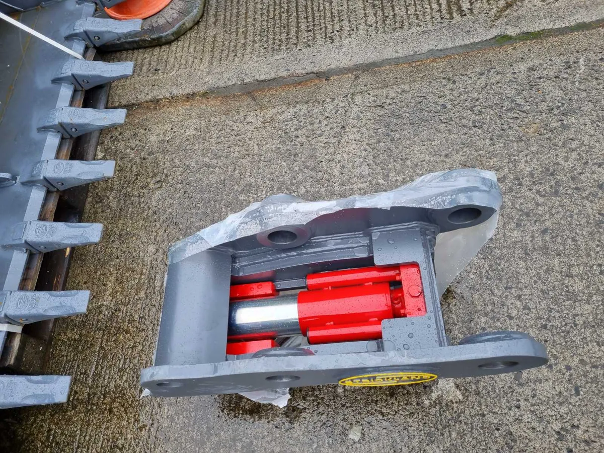 New 13T Hydraulic hitch in stock - Image 3