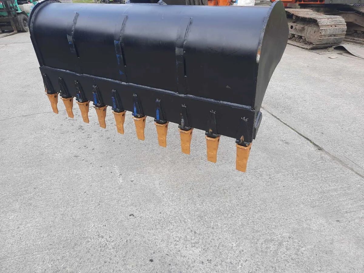 6ft, 5ft6" & 5ft Ditching buckets - Image 2