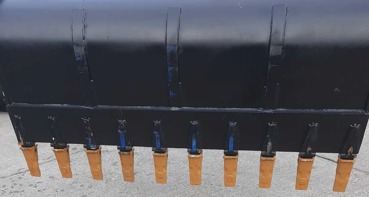 6ft, 5ft6" & 5ft Ditching buckets - Image 3