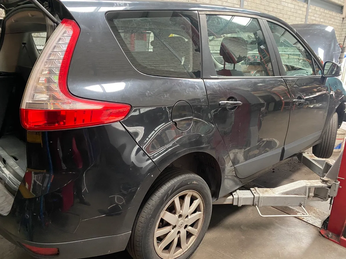 Renault Grand Scenic for breaking - Image 1
