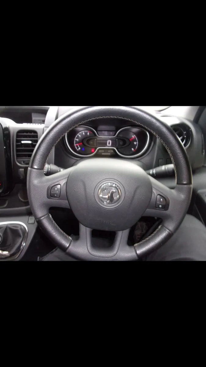 Renault trafic Opel Vauxhall  Vivaro lcd screens - Image 4