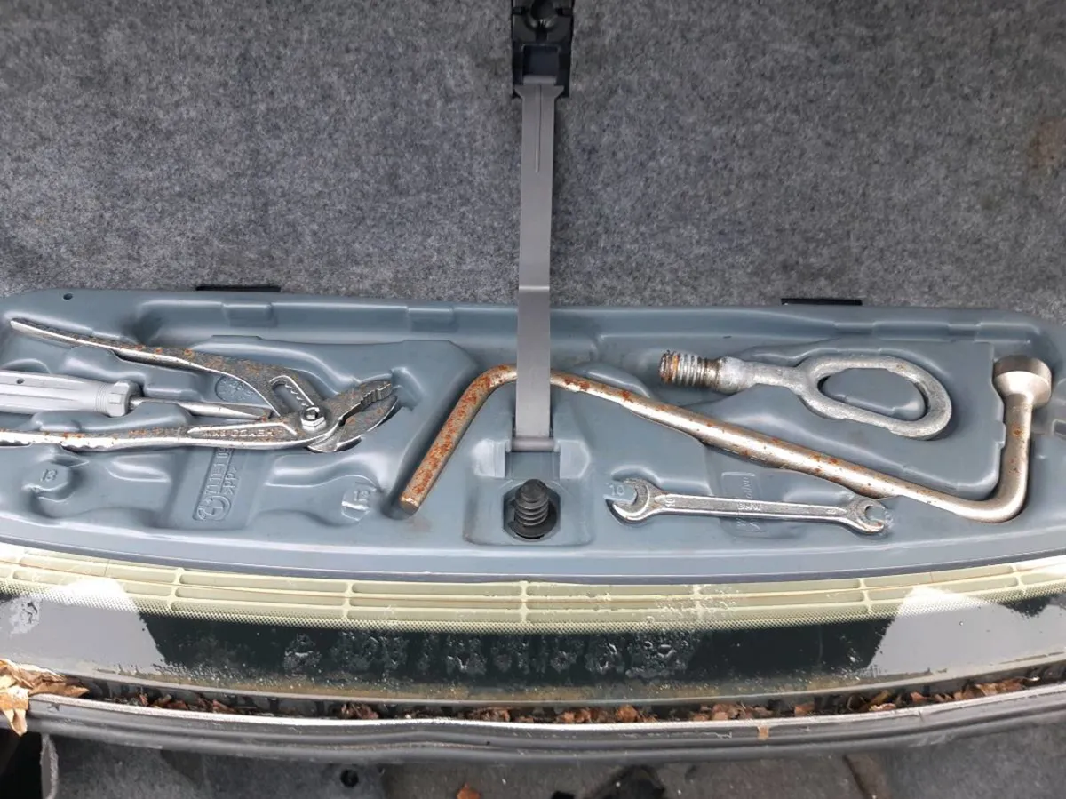 Breaking bmw 318ci e46 stahlgrau metallic - Image 4