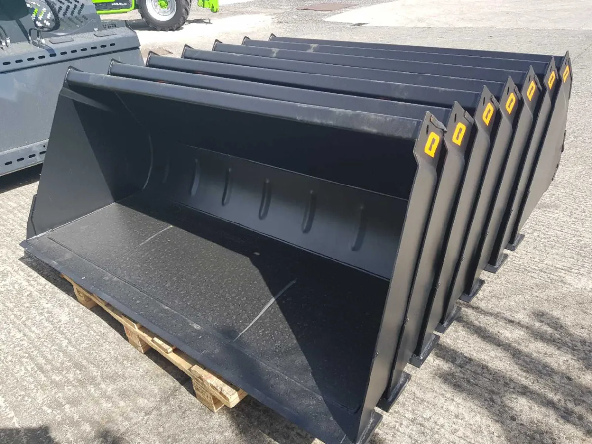 New Quicke Bucket 6ft - Image 1