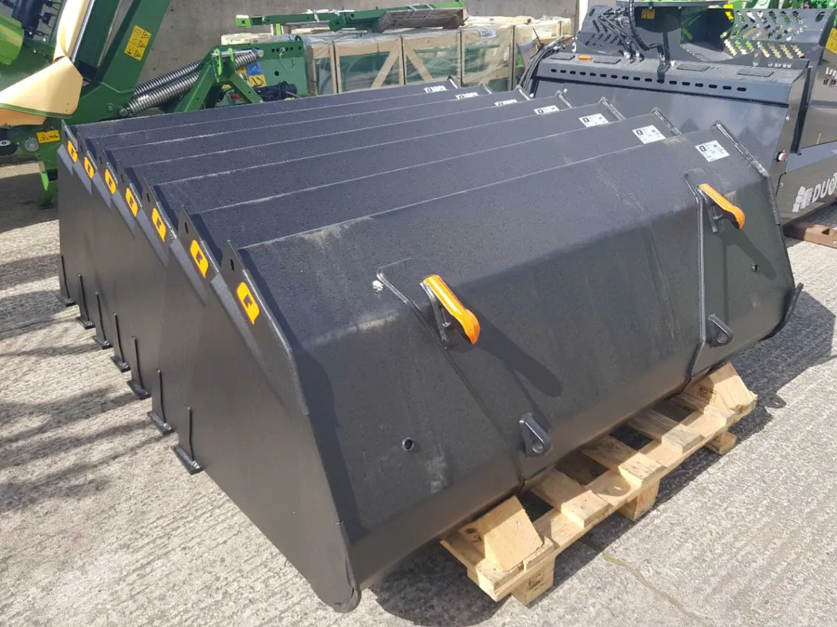 New Quicke Bucket 6ft - Image 2