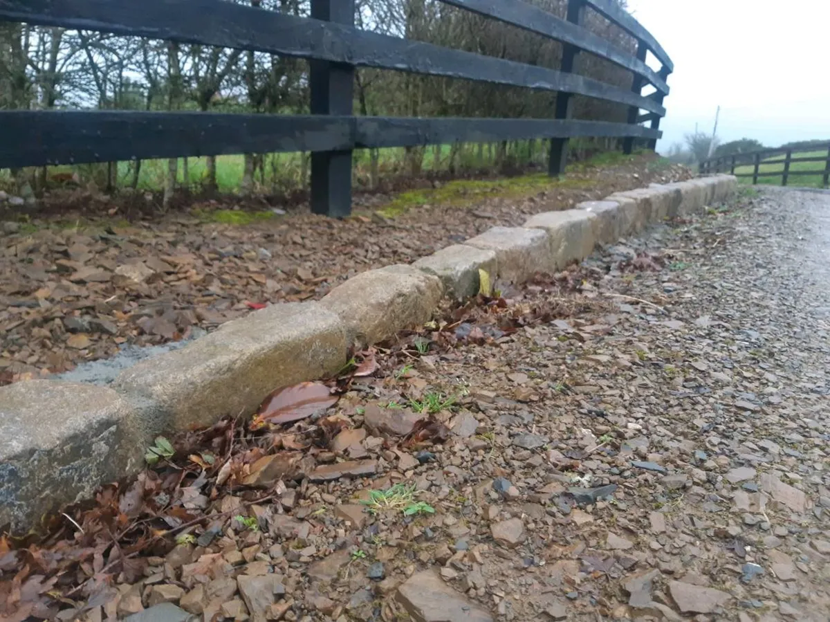 Natural stone Kerbing - Image 4