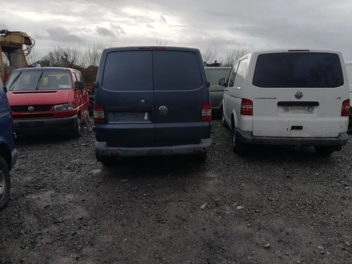 Vw Transporter t5 t4 caravelle Breaking - Image 3