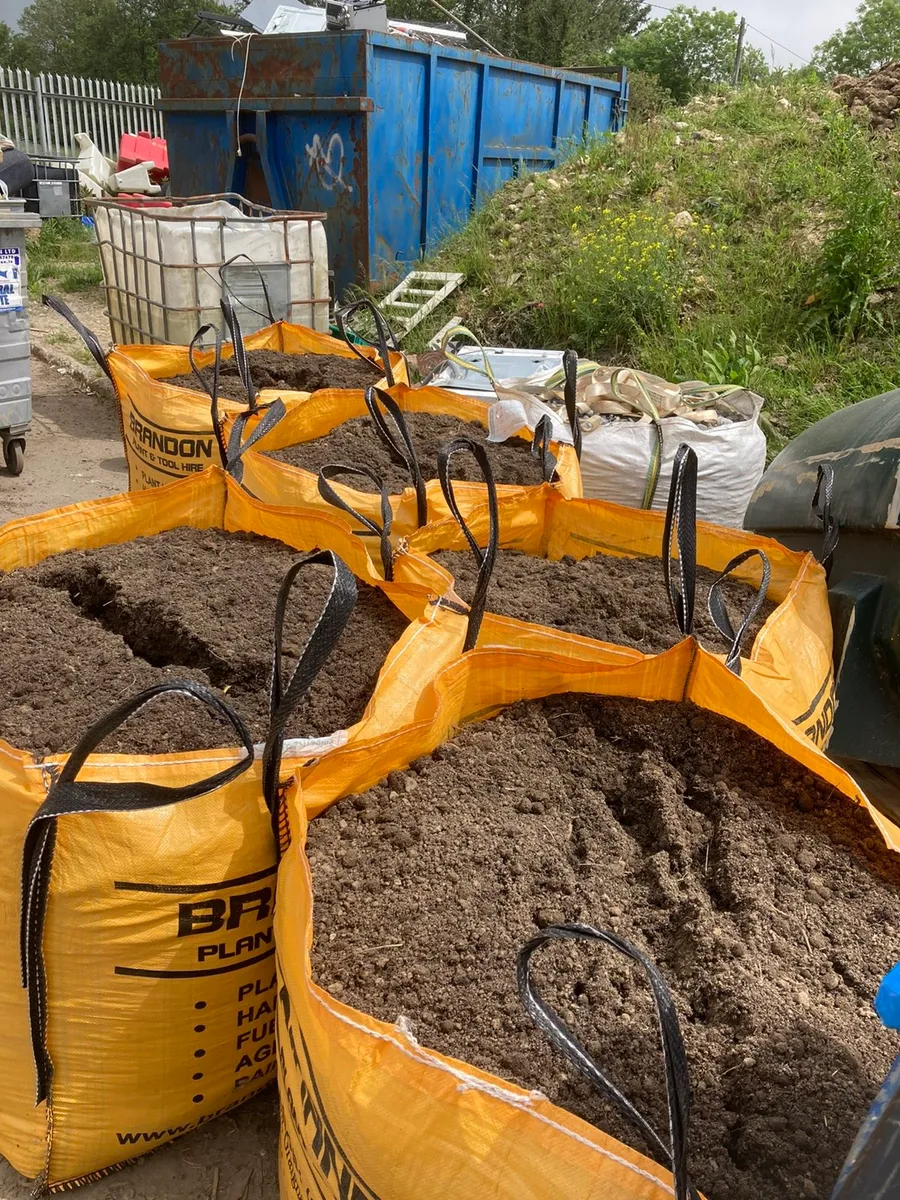 Screened Topsoil or horse manure Gold Stone - Image 1